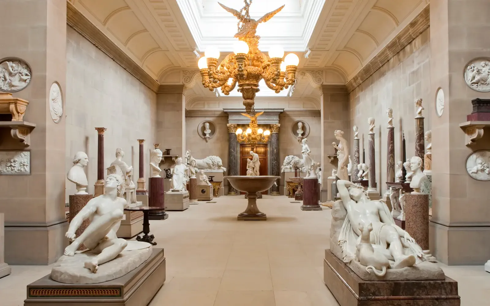 Best Sculptures for Office Spaces: 10 Ideas for Corporate Interiors | FormForge featured image